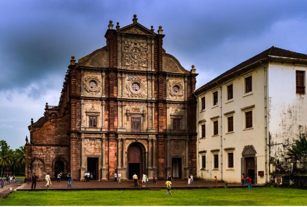 Basilica of Bom Jesus Goa "Discovering 10 famous Churches in India" 