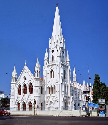 Santhome Basilica Chennai 1 "Discovering 10 famous Churches in India" 
