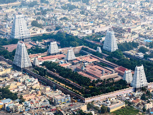 image 2 Meenakshi Temple, Madurai: A Beacon of Divine Art, Architecture, and Culture 6th-century CE