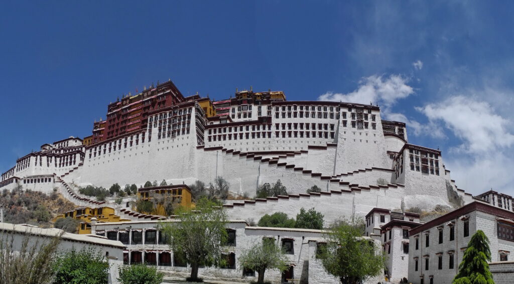 Tibet: The Roof of the World (618CE to Present) 5 Tibet: The Roof of the World Lhasa